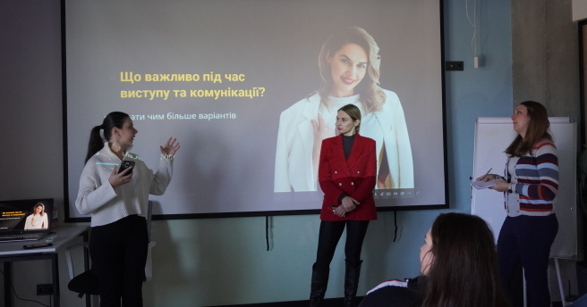 Учасниці проєкту «Повір» навчалися презентувати власні ідеї впевнено та переконливо